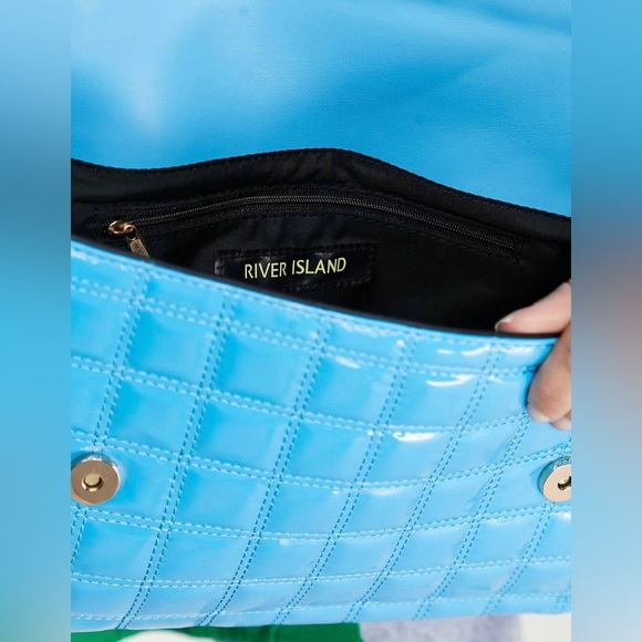 River Island Blue Patent Quilted Shoulder Bag - Picture 4 of 6